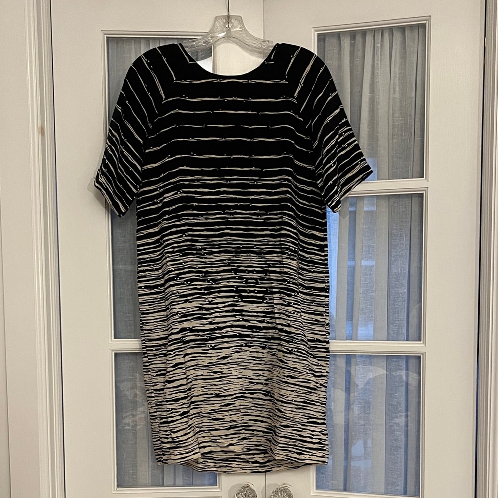 Vince Silk Black and White Gradient Dress with Pockets!
